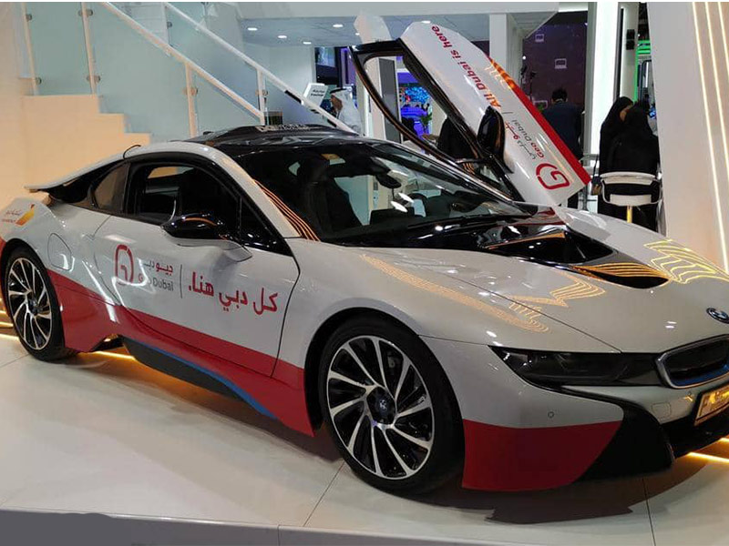 دبي تسدل الستار عن السيارة الجيومكانية الأولى من نوعها في العالم